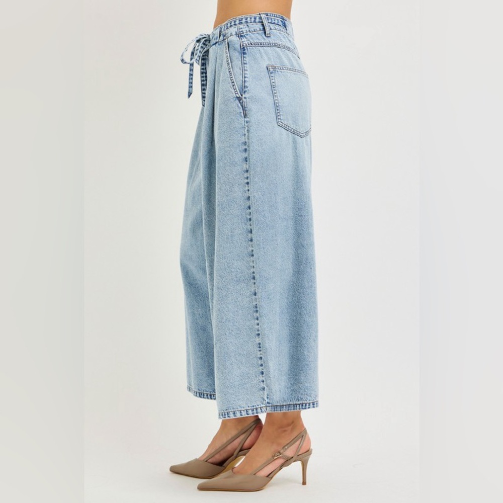 High-Waist Wide Leg Light Blue Denim Pants - Picture 3 of 5
